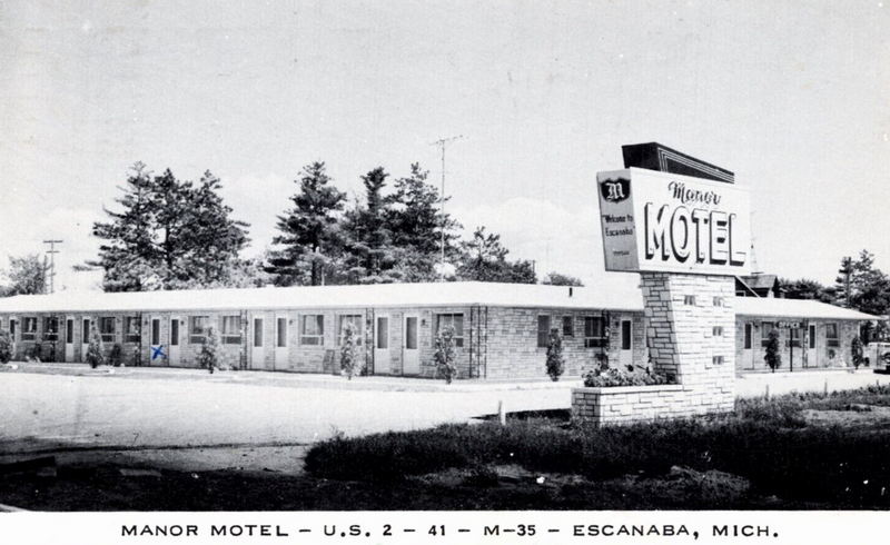 Manor Motel - Postcard (newer photo)